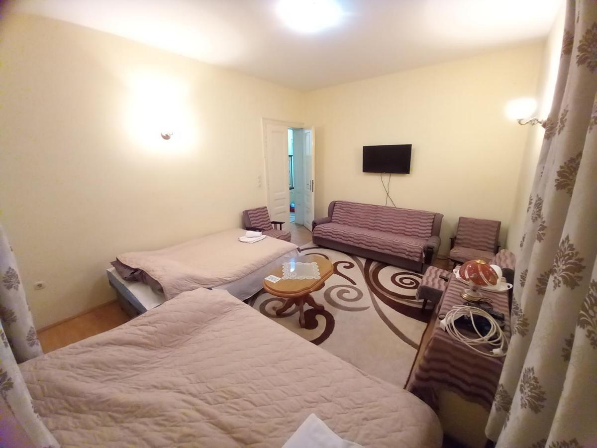 Guest House Prilep Bagian luar foto