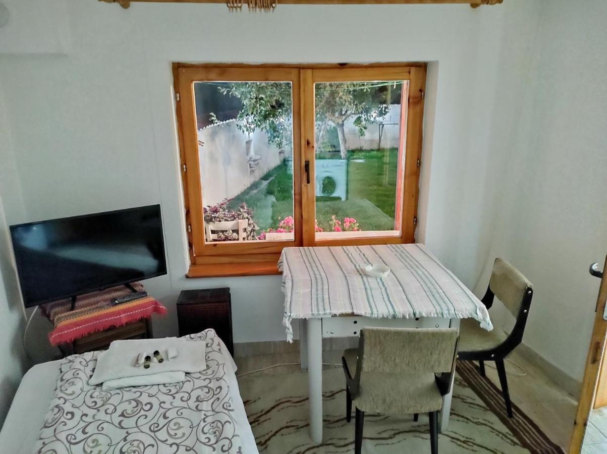 Guest House Prilep Bagian luar foto