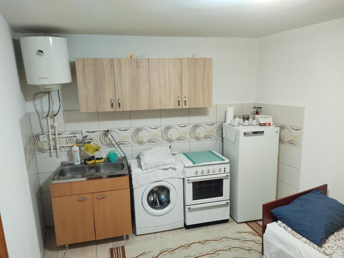 Guest House Prilep Bagian luar foto
