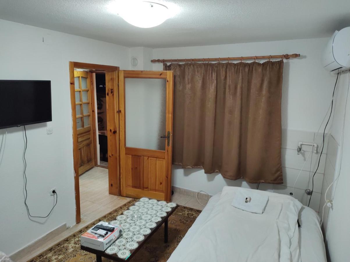 Guest House Prilep Bagian luar foto